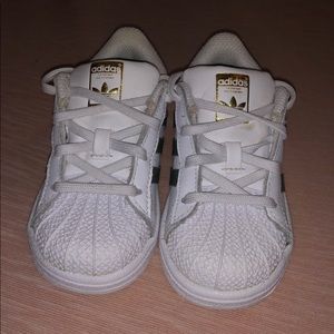 Green stripe adidas boys toddler size 7